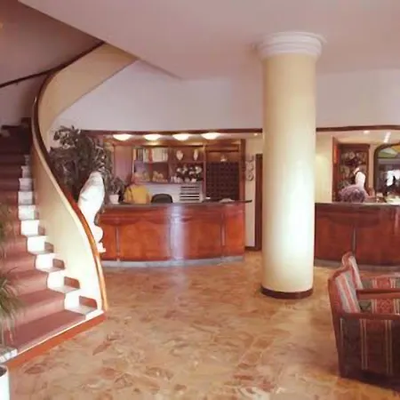 Capri & Hotell 3*