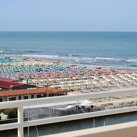 Hotel Capri &